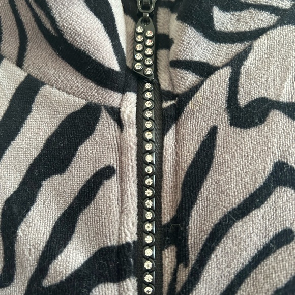 Zebra-Print Zip Front Jacket - Picture 3 of 4